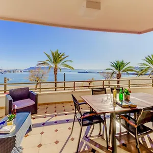 Emma Beachfront By Sealand Apartment